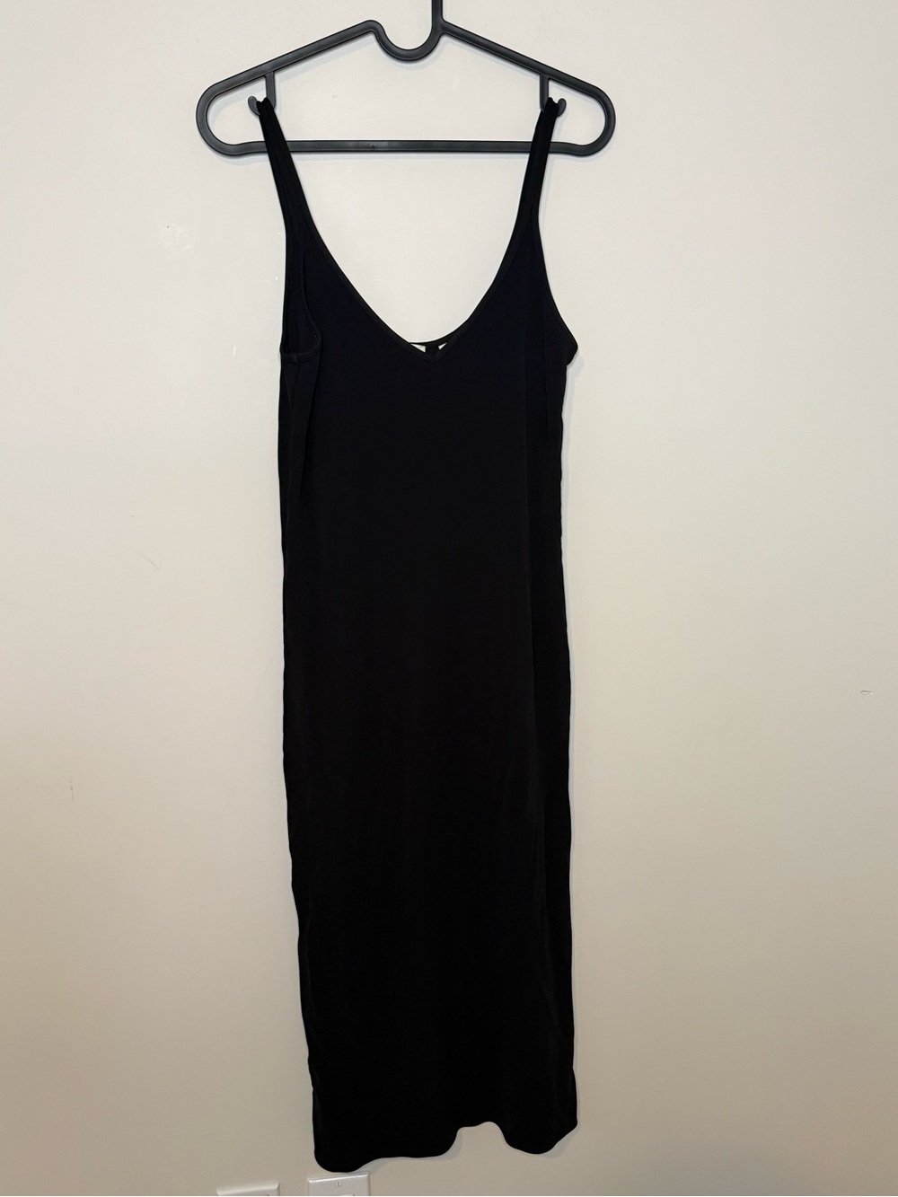 WILFRED CLASIC Black Slip Dress - Elegant Women’s Dress